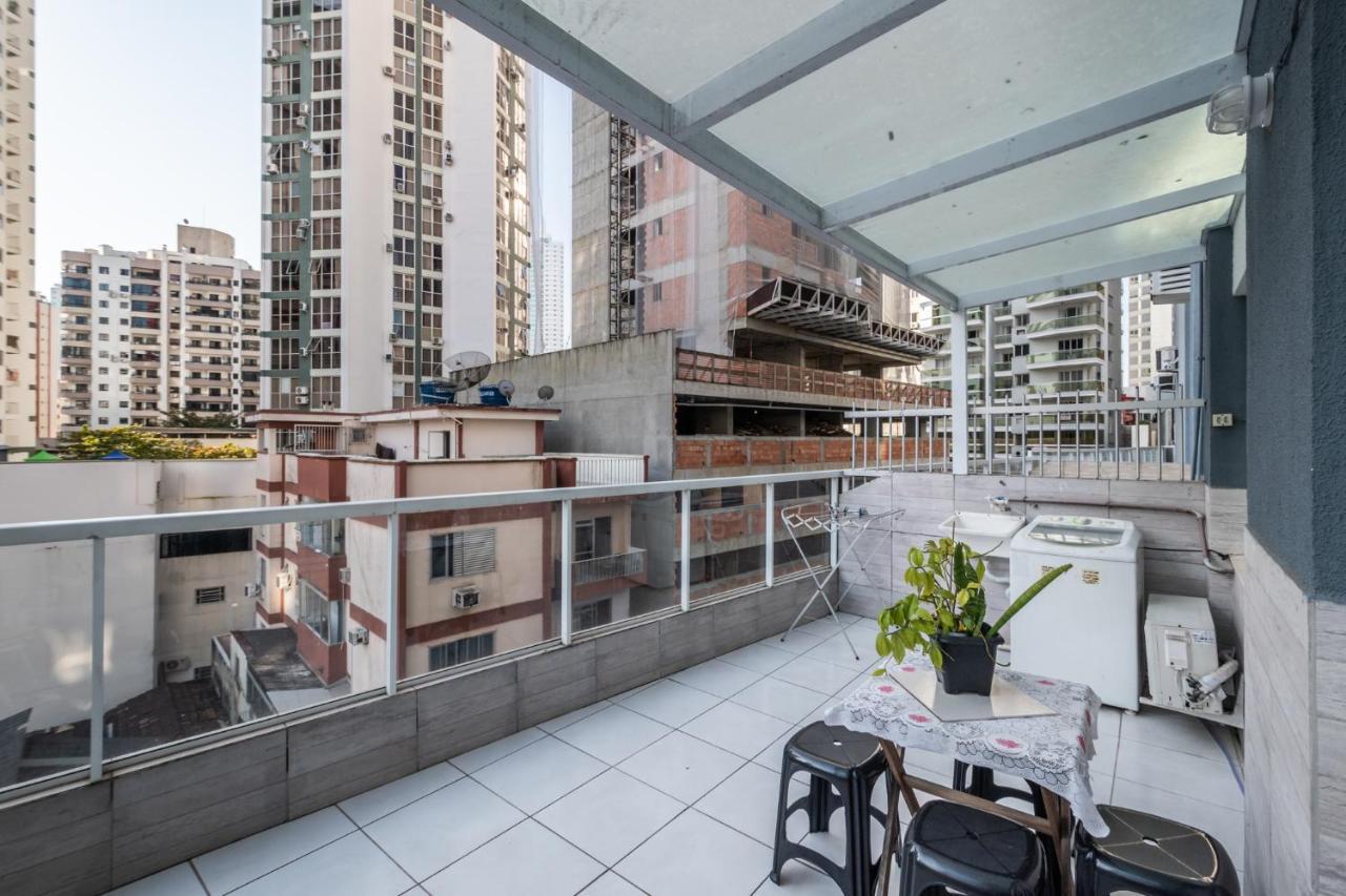Apartament Em Frente Ao Shopping Atlantico! Com Sacada, Garagem E Ar Condicionado Balneário Camboriú Zewnętrze zdjęcie